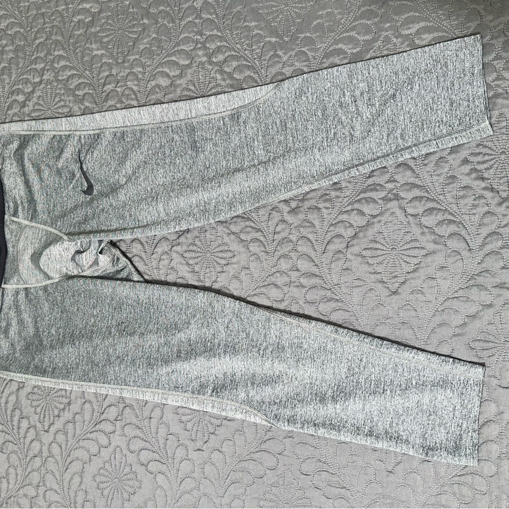 Nike Dri-FIT Gray tights/leggings